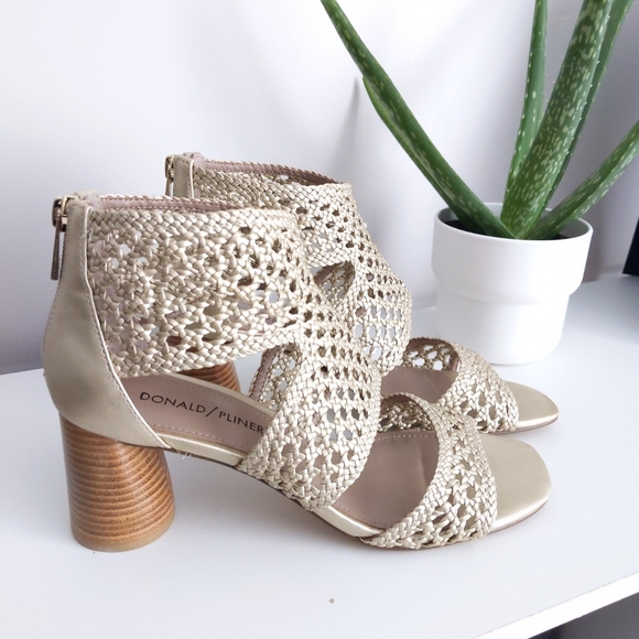 🆕LAST FEW!!🌿DONALD J. PLINER SHOES🌿 - Picture 3 of 12